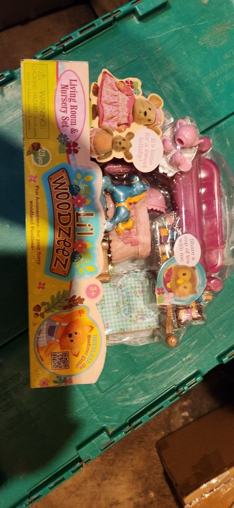 Calico Critters silvanian like furniture