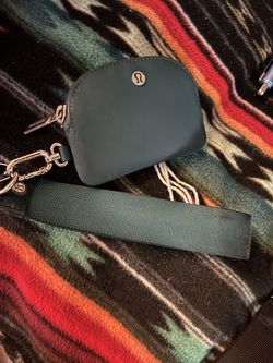 Lululemon. Coin Purse