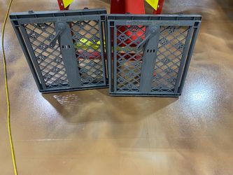 Plastic child safe gates