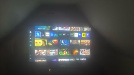 50 Inch Samsung Crystal UHD Smart TV