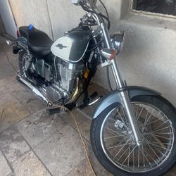 Suzuki Boulevard S40