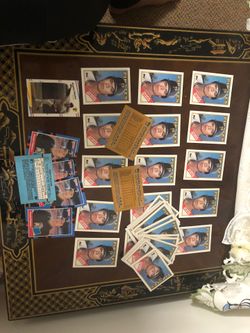 (46) Vicente palacios baseball card collection