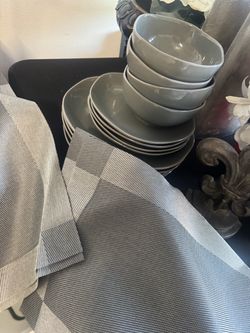 Plate Set & Mats