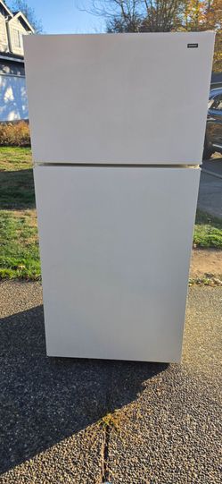 Hotpoint Fridge Size 28w 28d 61h) I Can Help You With Free Delivery Within 10 miles distance