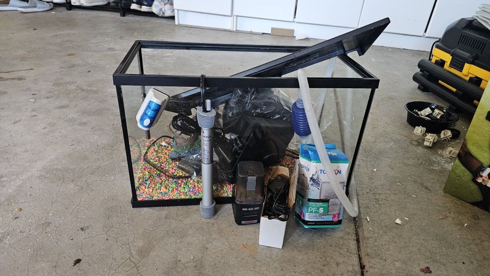 10 Gallons Fish Tank