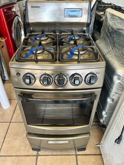 Danby stove 20 inches (delivery+install available)