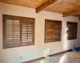 FREE Window Shutters (ESTIMATES & SAME DAY PRICING)- Premium Hard Wood, Plantation Style, Interior Window Treatments. Persianas de Madera. Se Habla Es
