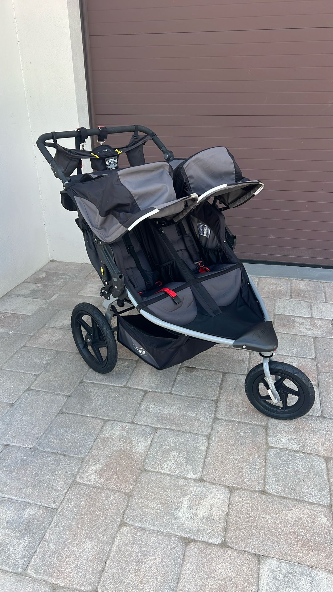 BOB Duallie Stroller Like NEW