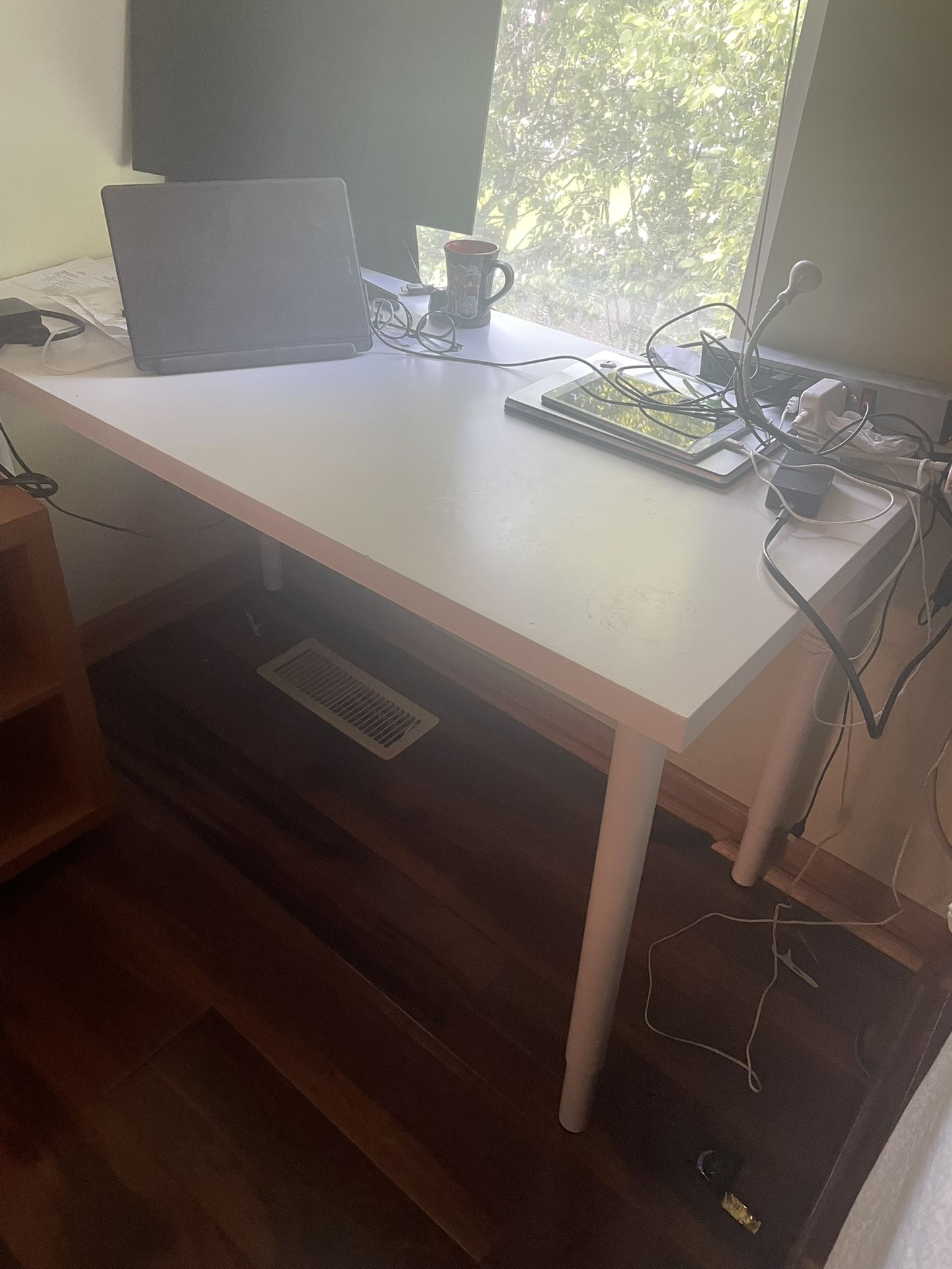 Desk And 2 Chairs