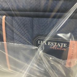 Mattresses Stearns And Foster Lux Estate Pillow Top Queen Size Brand New