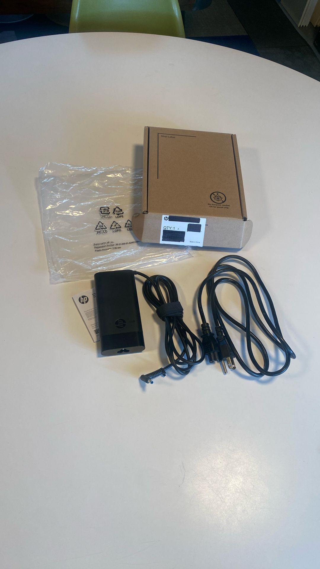 HP AC Adapter For Laptop Computer 