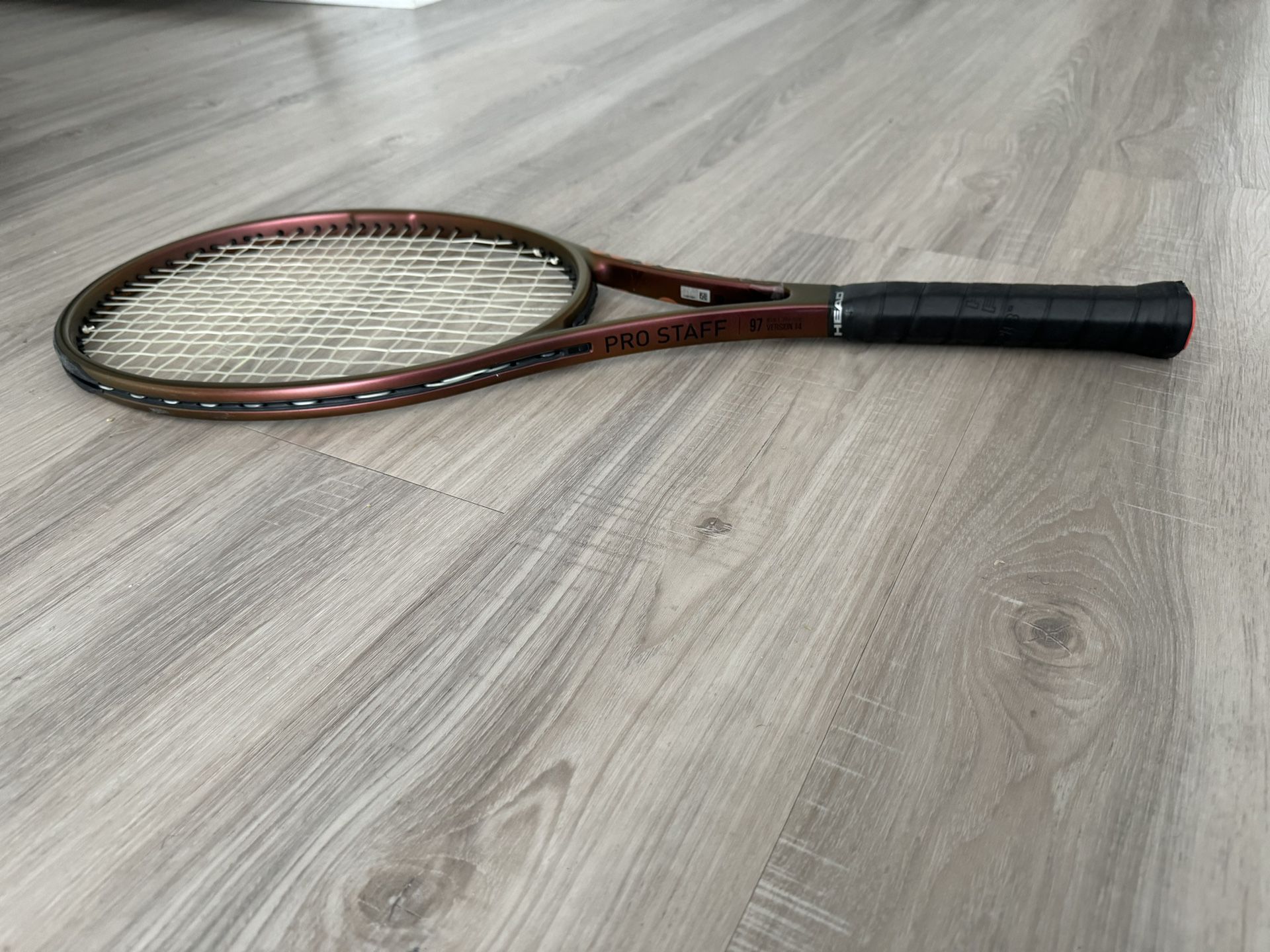 Wilson prostaff 97 grip 3|4.3/8 tennis racket 