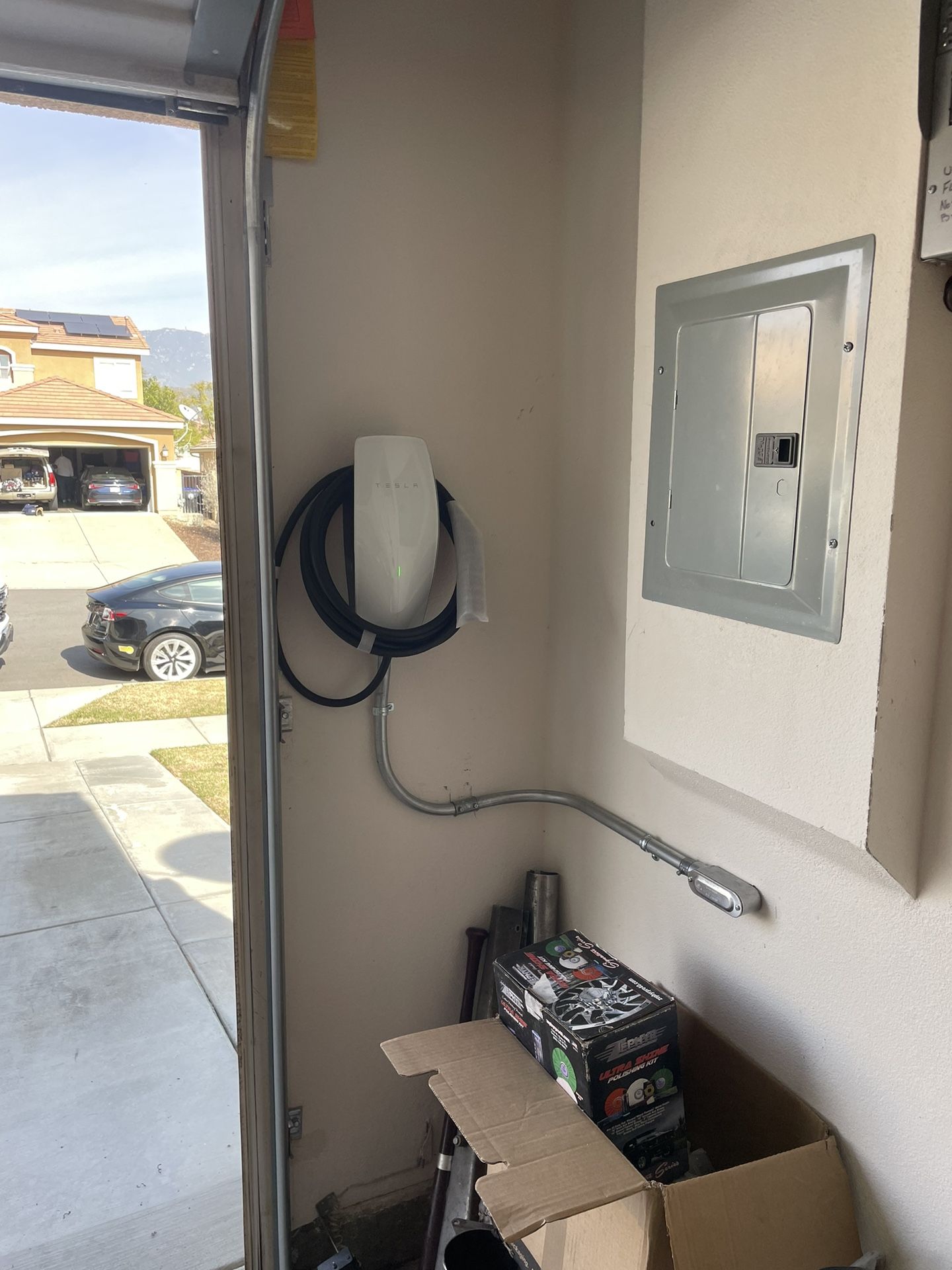 Tesla Wall Connector Car Charger Nema 1450 Outlet