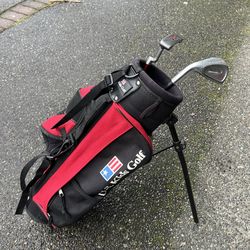 Kids golf clubs w/ stand bag
