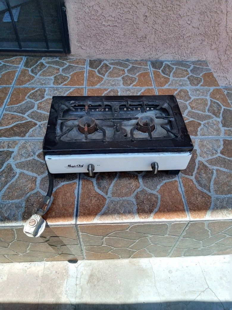 Magic Chef Stove