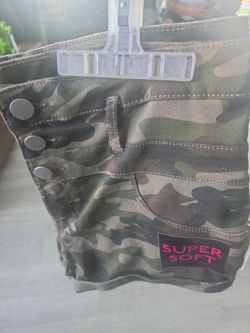 Woman's camouflage shorts