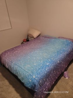 10in Queen memory foam mattress and box spring