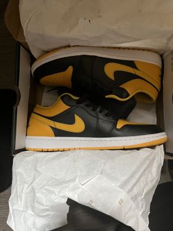 Air jordan 1 Low Yellow Ochre Size 10
