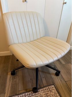 desk/vanity chair