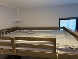 Full-size Loft Bed with Desk and 6 Drawers