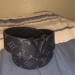 Like New Louis Vuitton Men's Belt for Sale in Dallas, TX - OfferUp