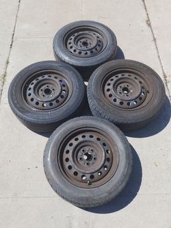 TOYOTA COROLLA SET OF 15" STEELIES RIMS AND TIRES 5X100 BOLT PATTERN