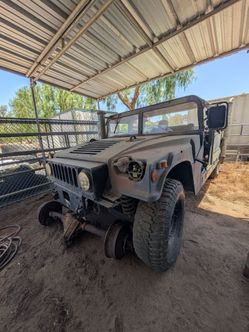 2007 AM General humvee H1 military pickup