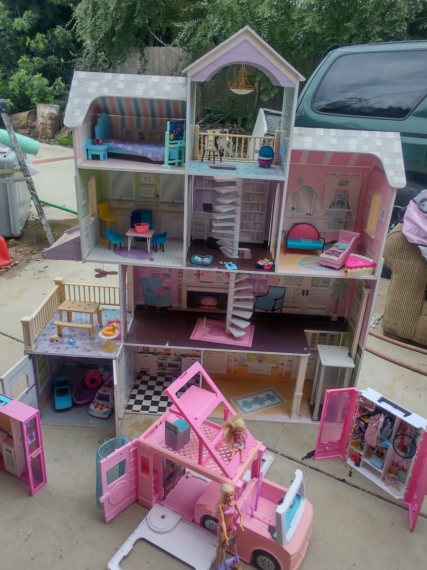Complete Barbie Play Set