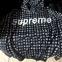 Supreme Sweater 