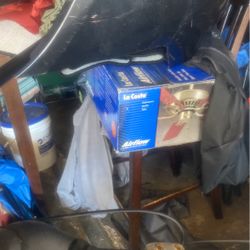 Brand New Fan Still In The Box. Never opened