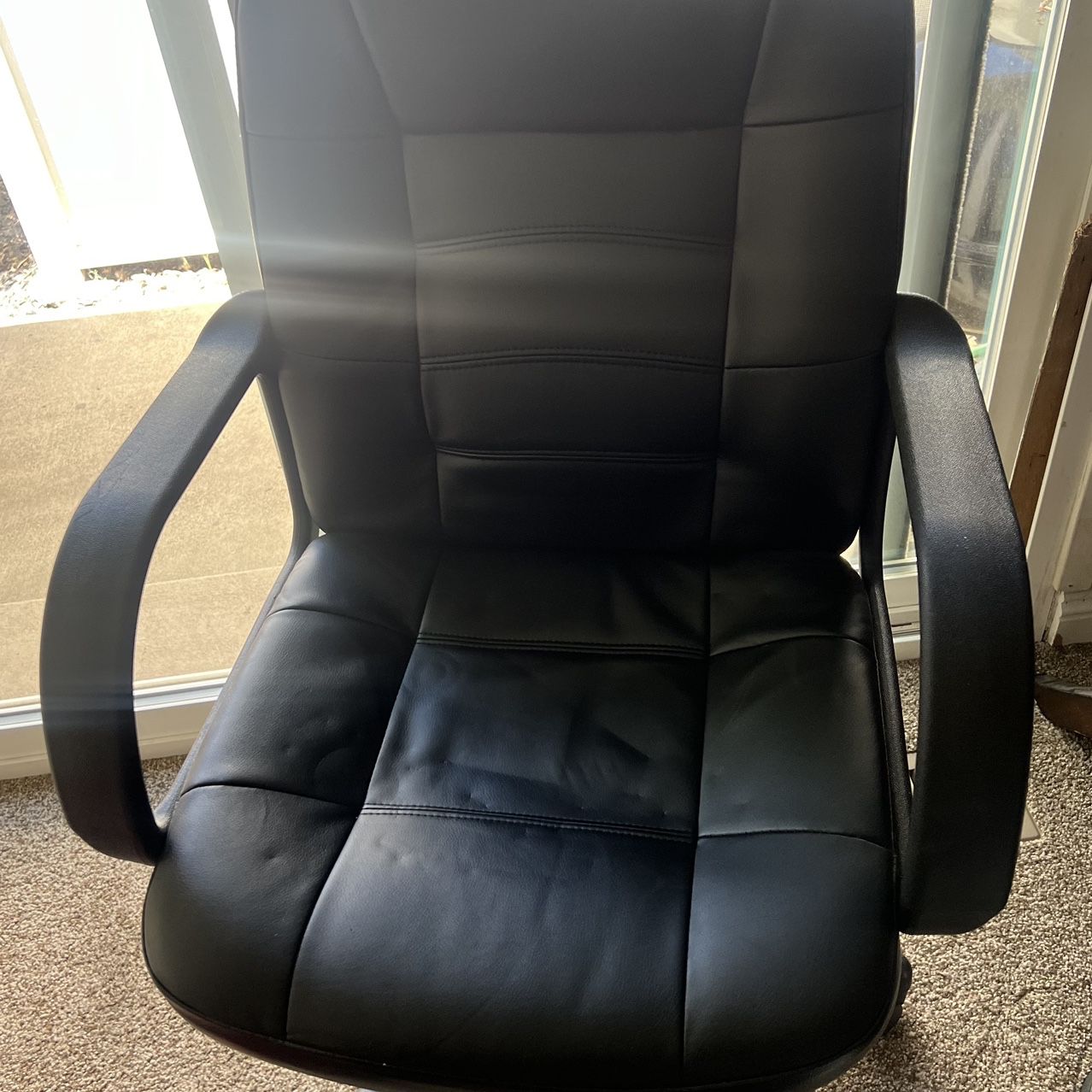 Black Office Chair, Excellent Condition 