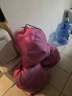 3 bags of clothes free other items not.
