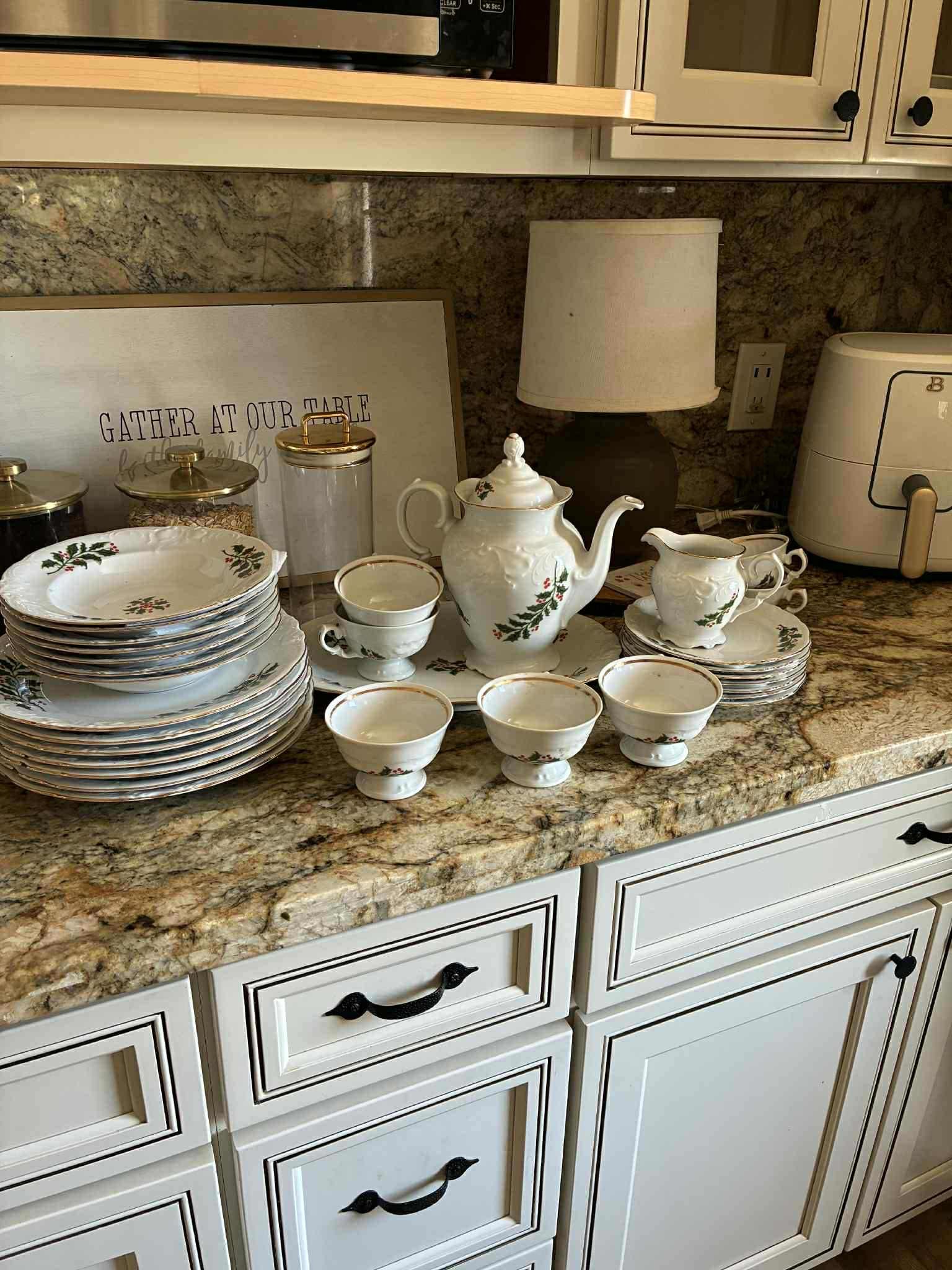 Vintage Porcelain Wawel Set