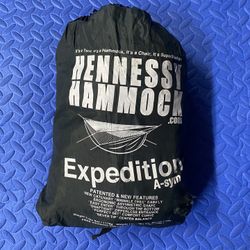 Hennessy Hammock / Camp Shelter