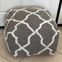 Brand New Anji Mountain Diamond Joe Pouf Ottoman Foot Rest Gray & White 22"x22"x16"