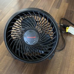 Honeywell Table Fan 