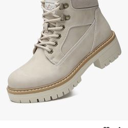 New 8.5 women boots