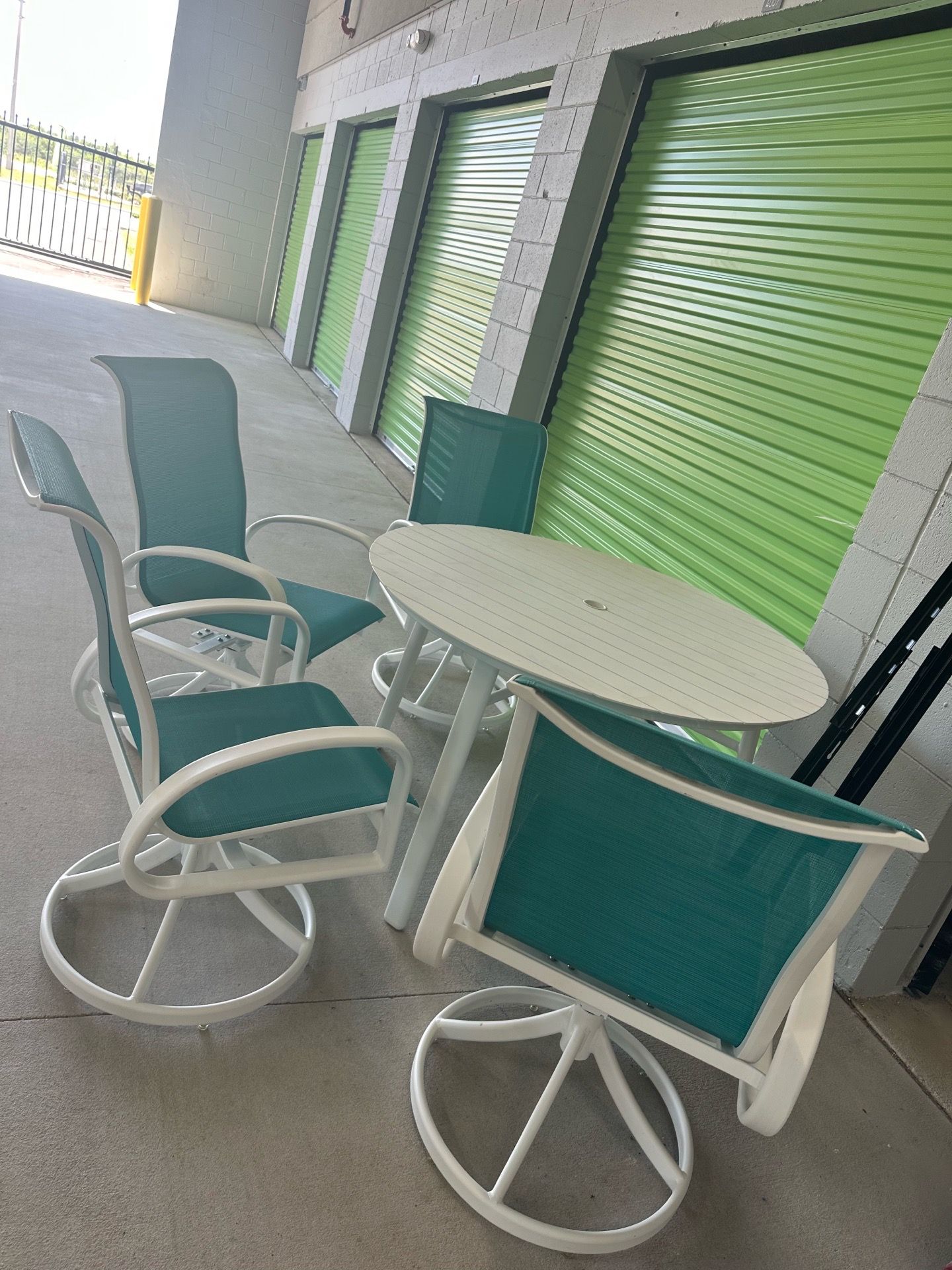 Outdoor Patio dinning Set of 4 White and Teal, white table and umbrella included