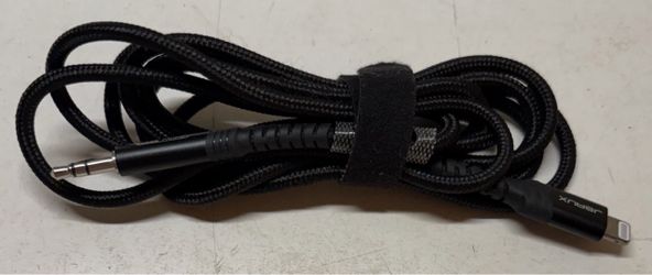 Lightning to 3.5mm Audio Cord (Black)