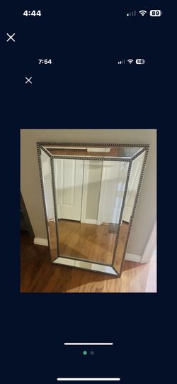 Beautiful Wall Mirror 20x30