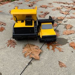 Metal Tonka Trucks 