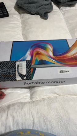 Portable monitor works perfectly fine missing cables turns on