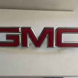 Gmc Sierra Yukon Savana Grille Emblem