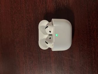 AirPods 4 , PRICE IS NEGOTIABLE!