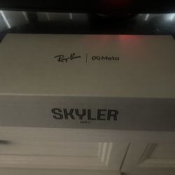 Ray Ban - Meta Skyler Sunglasses Gen 2. Shiny Black - Cat Eye - Never Opened - Never Paired