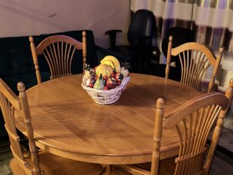 Canadel Wooden Dining Table & Chairs (All 4 Chairs Included)