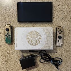 Nintendo Switch OLED [The Legend of Zelda: Tears of the Kingdom Edition]