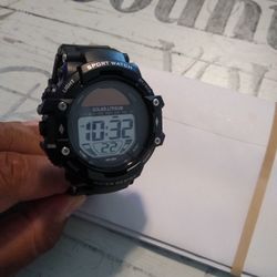 BLACK SOLAR LITHIUM WATER RESISTANT SPORT WATCH