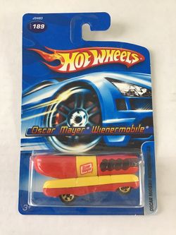Hot wheels 2006 Series Oscar Meyer Wienermobile