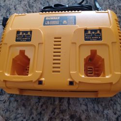 Dual Charging  Station  12 V To 18v Great Condition 